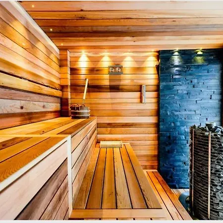 Predela 2 & 200m From Slopes